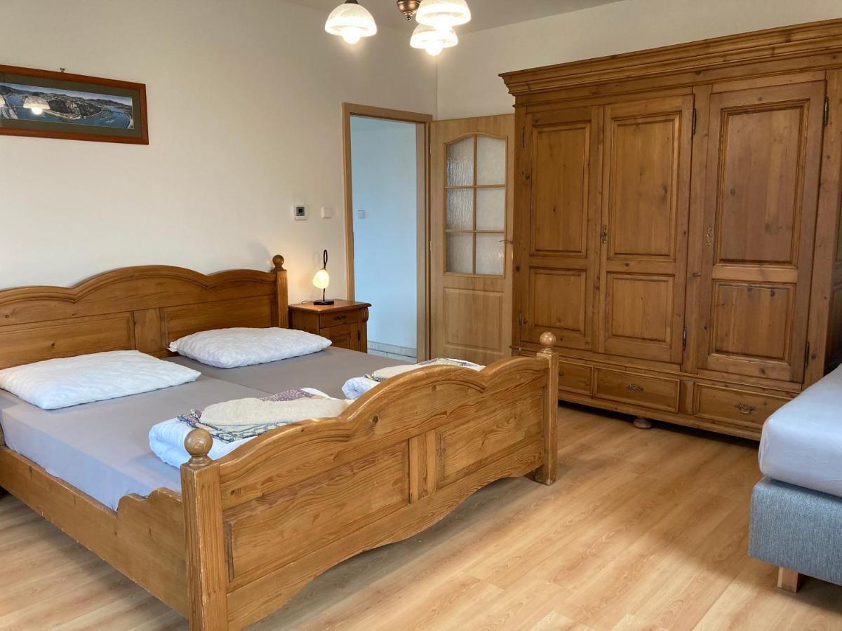 Pension Hofberg Jetrichovice  Luaran gambar